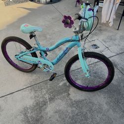 Girls bike- Schwinn 20” Wheels 