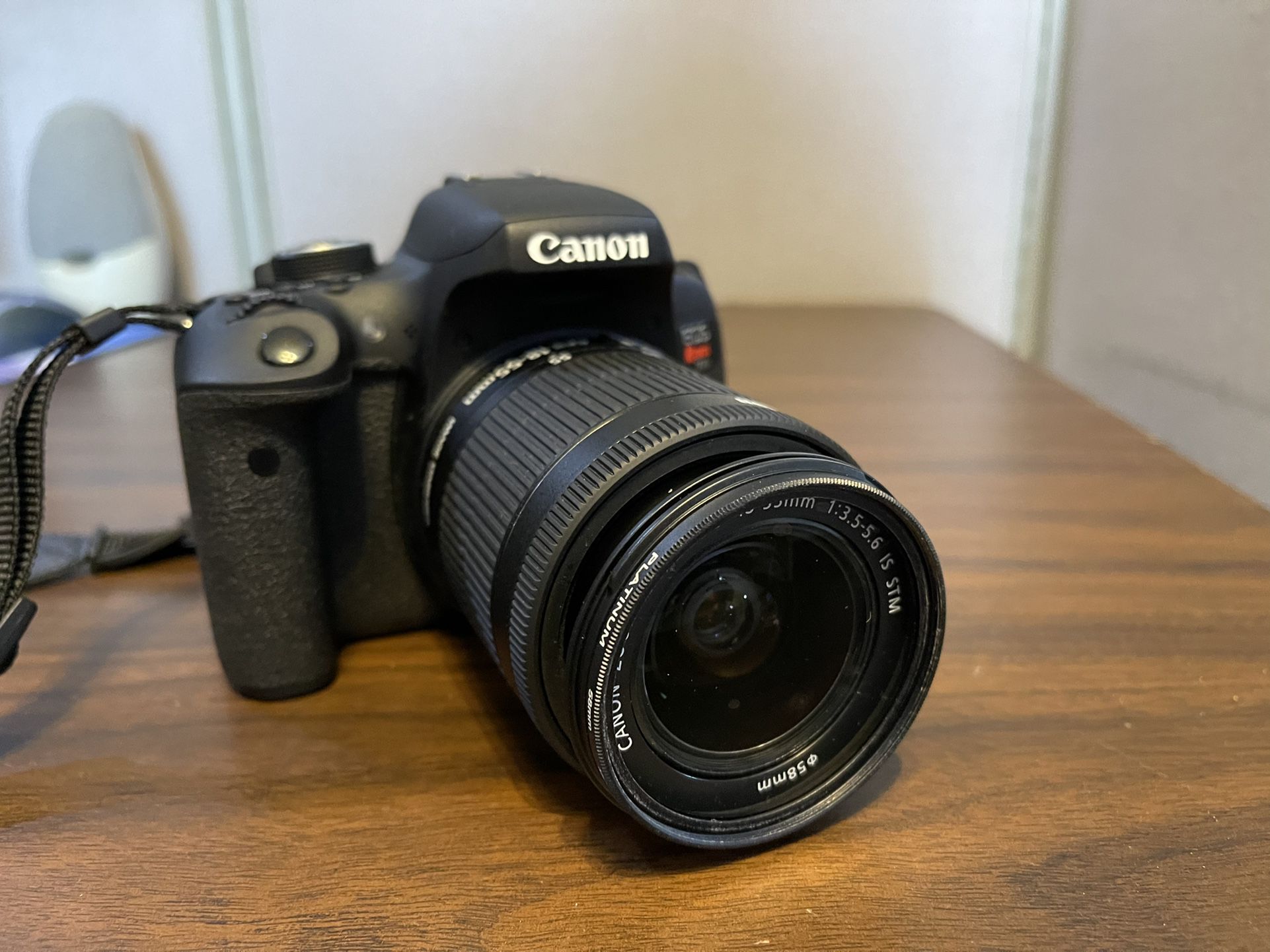Canon Rebel T6i EOS 750D