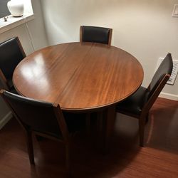 Round Table With 4 Chairs