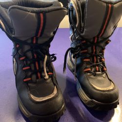 Boys SNOW Boots...Size 4