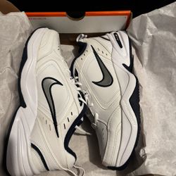 Nike Air Monarch IV