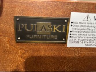 Pulaski King Size Bedroom Set