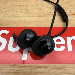 Bose soundSport Wireless Bluetooth In Ear Headphones