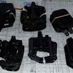 Bike pedals set for sale as a lot everything in photo for price of 1 set