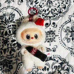 Coca Cola Labubu $35 Canutillo