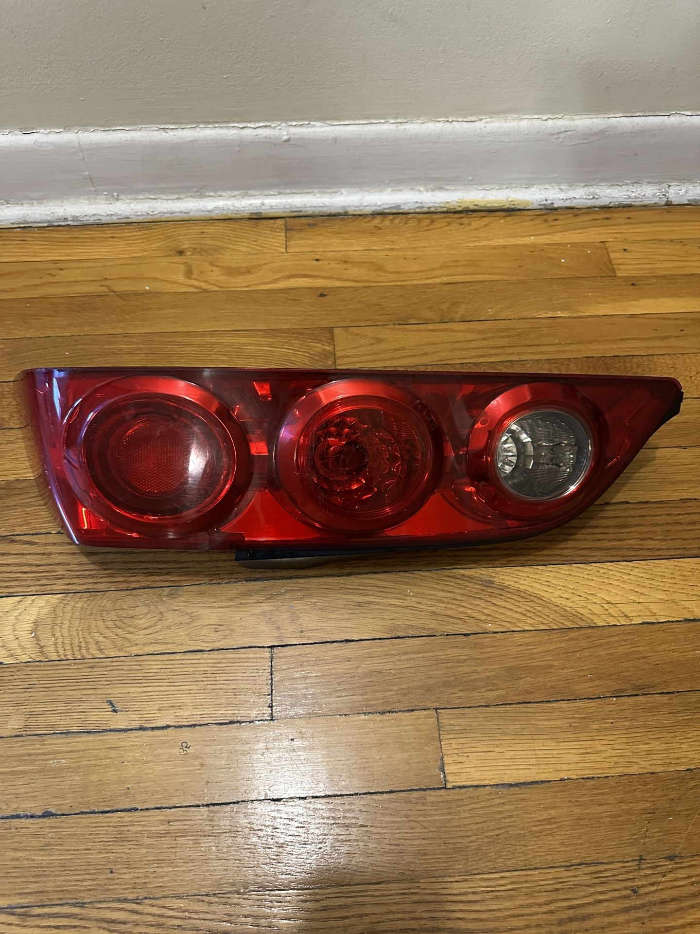 tail light for Acura RSX (2002–2004).