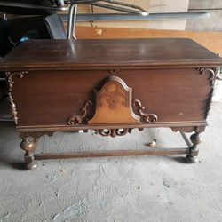 Lane Cedar Chest