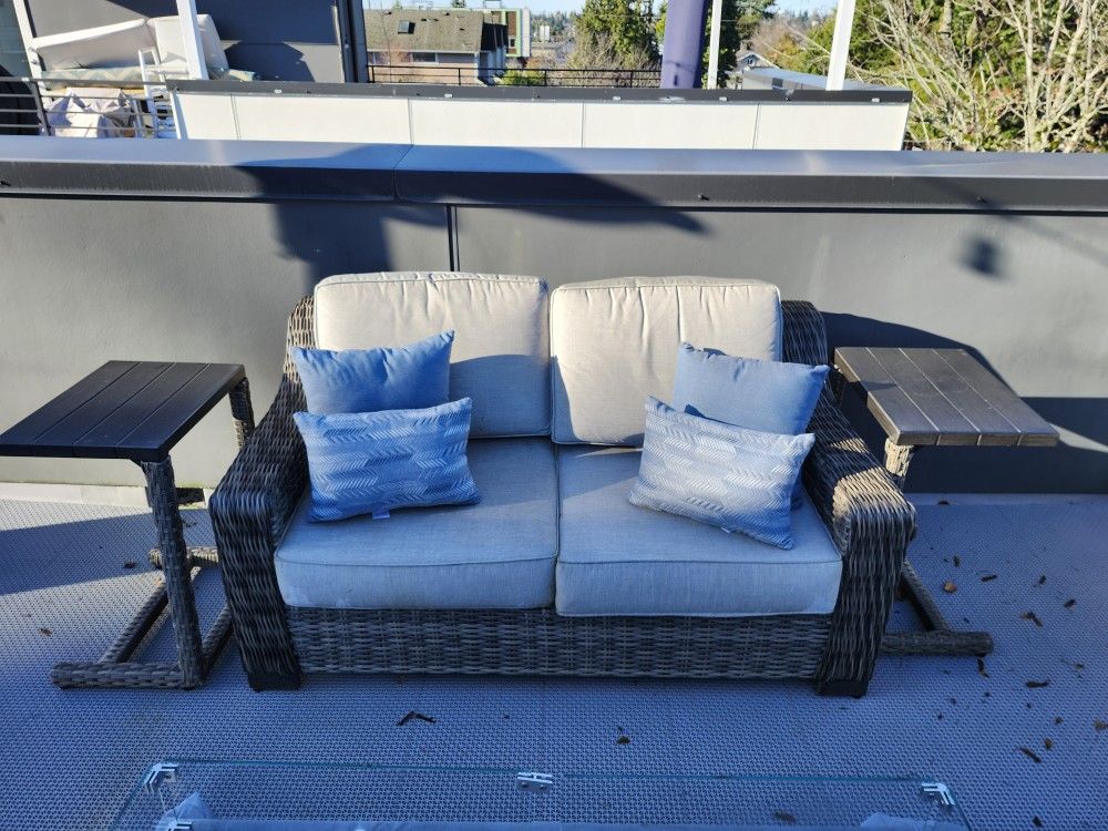 Outdoor Water-resistant Sunbrella Loveseat