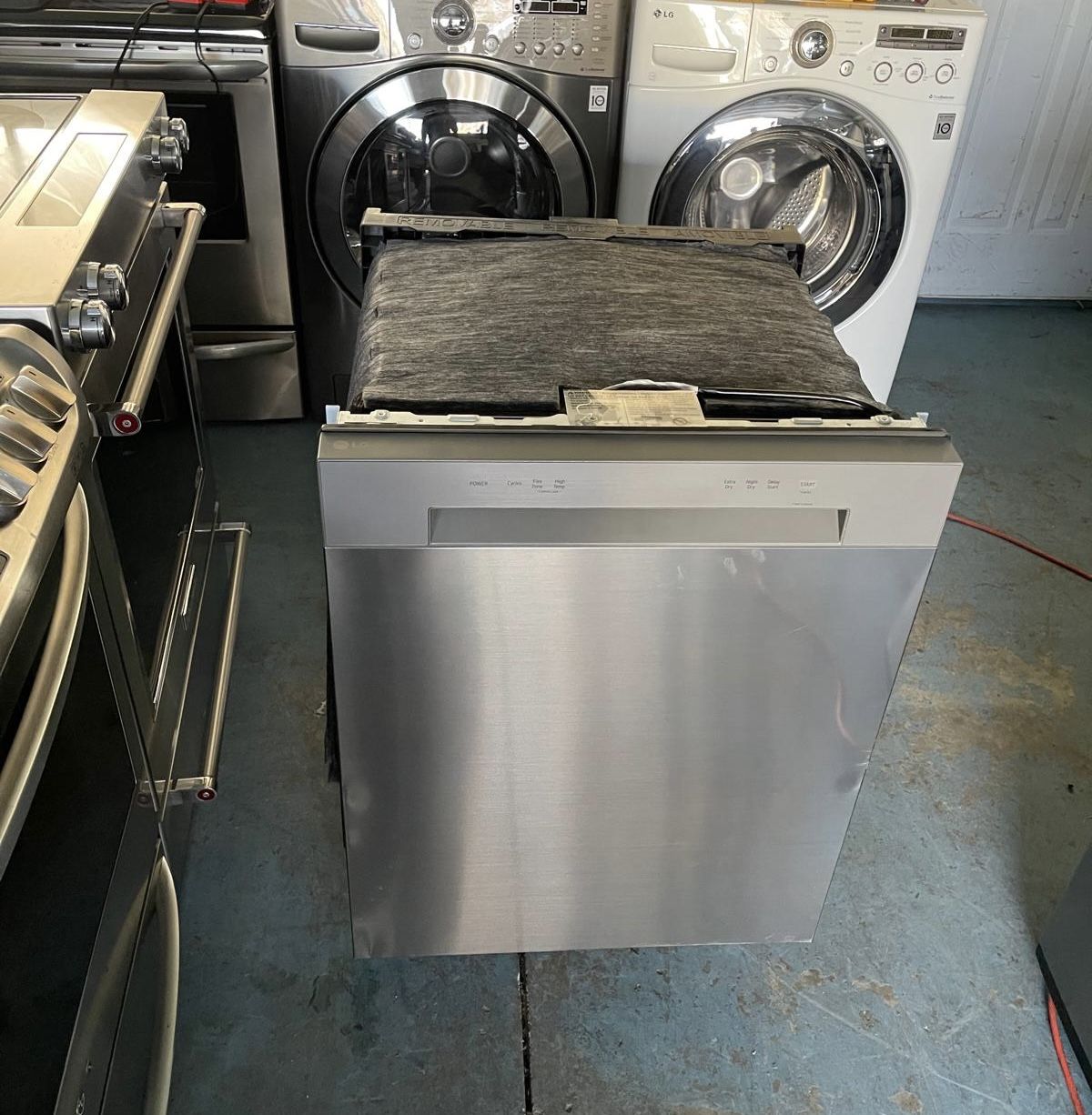 ‼️ dishwasher Nuevos‼️ funcionando bien A muy buenos precios con garantía disponible located📍635 S Mickley Ave Indianápolis in 46241 entrega 🚚 dispo
