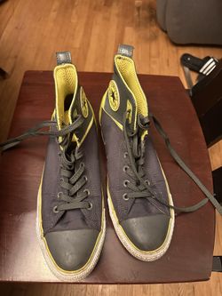 All Star Shoes  Men’s 9 Women 11