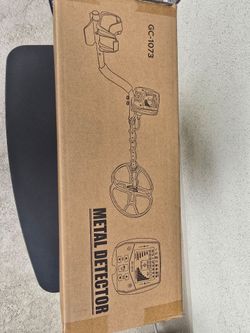 GC-1073 Professional Metal Detector – New in Box