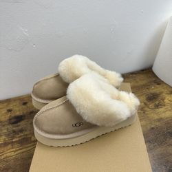 UGG Disquette Slippers Sand