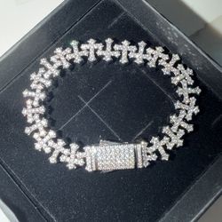VVS Moissanite cuban Cross Braclet