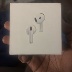 AirPods 4 (Noise cancellation)