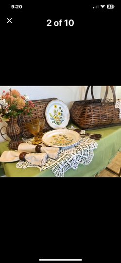Vintage Picnic Basket Complete Set For 2!
