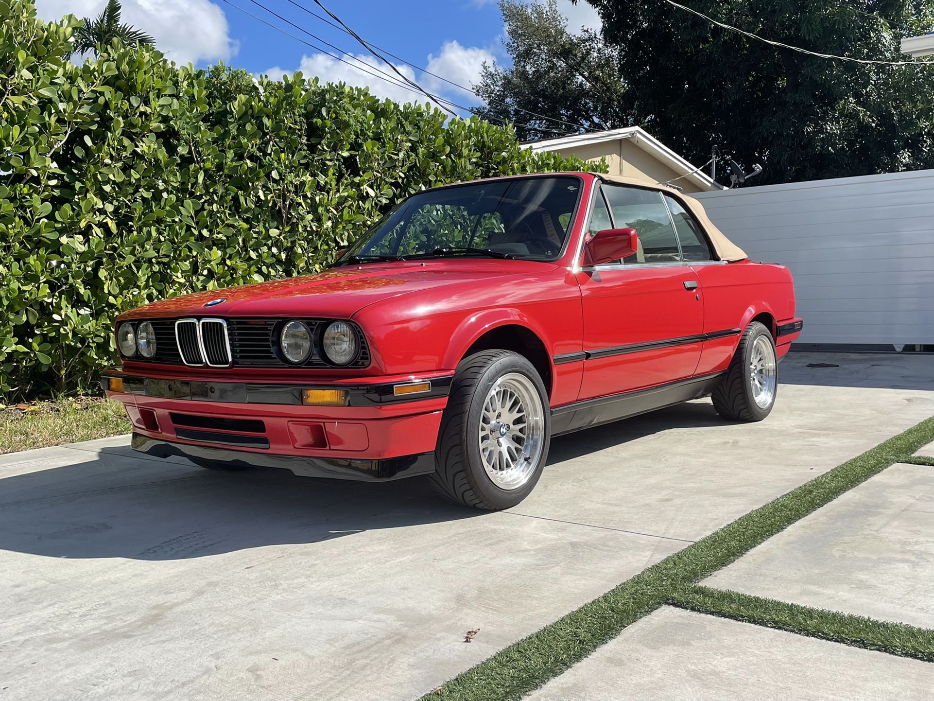 1991 BMW 318i