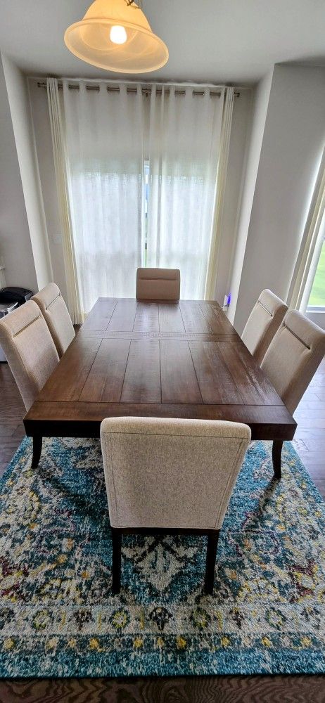 Wooden 6 Seating extendable Dining Table