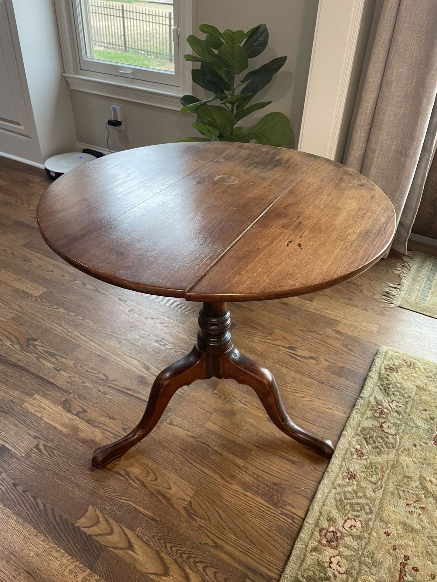 Antique Wood tilt Top Table
