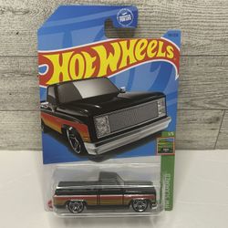 Hot Wheels Black ‘1983 Chevy Silverado Pickup Truck / HW Slammed • Die Cast Metal • Made in Malaysia 