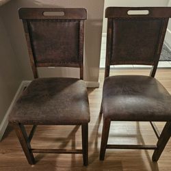 2 Barstool Chairs 