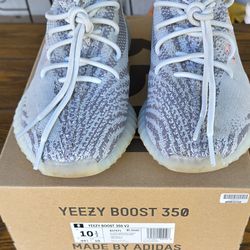 Men's Yeezy 350 sneakers 10.5