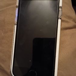 iPhone (Home Button Model) – Screen Locked – For Parts or Repair