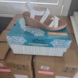 New Scetchers Sandel Wedges Comforts