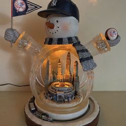 The Bradford Exchange, “Go Yankees” Snowman