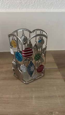 Soap dispenser holder