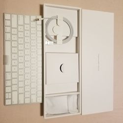 Genuine Apple Magic Keyboard & Magic Mouse 2 Bundle