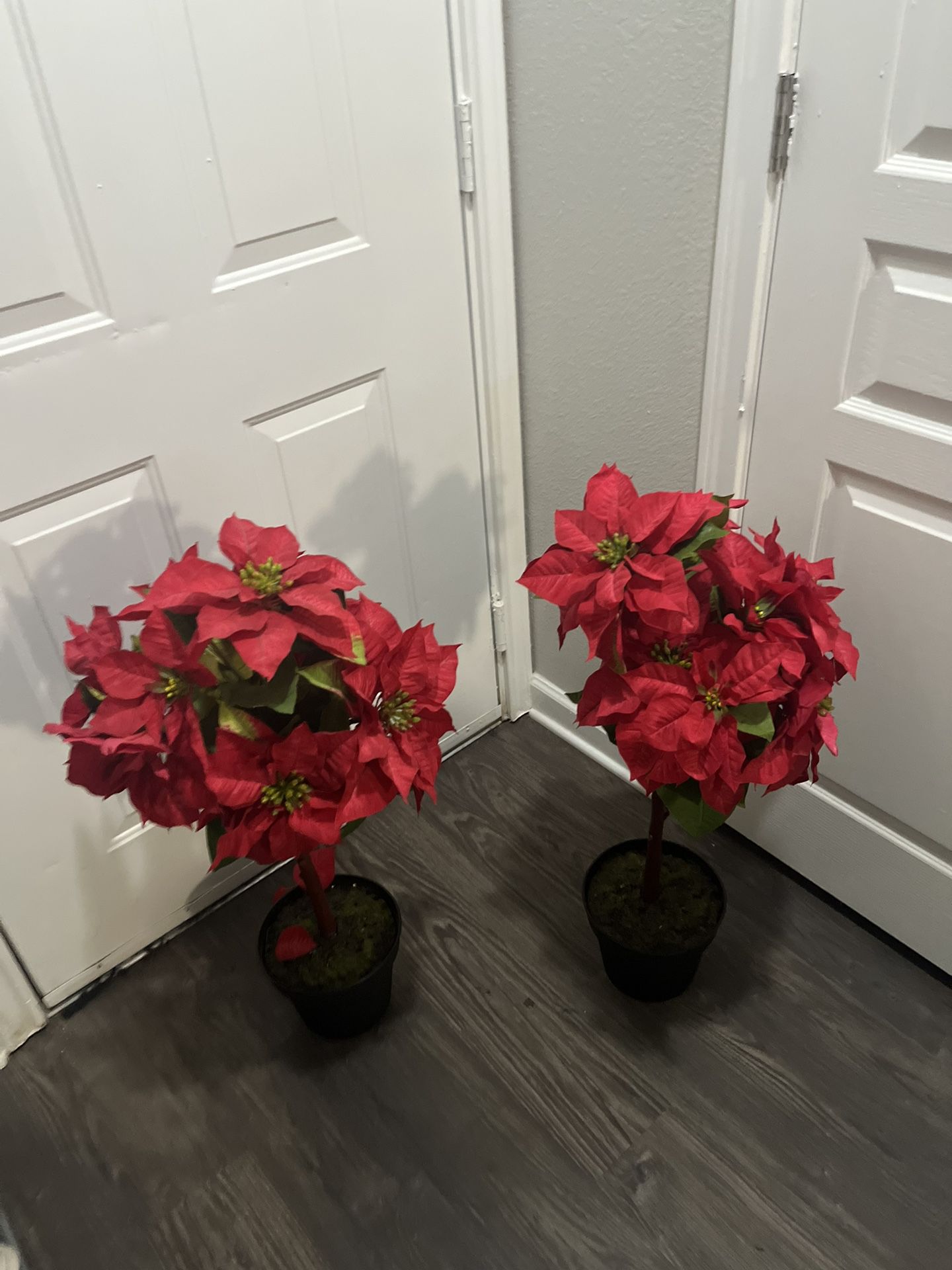 20$ - 2 Flower Pot - Artificial Home Decor 