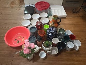All Mug, Vases,Electric Presser,Bowls,Bread Container&Cups . All 15$