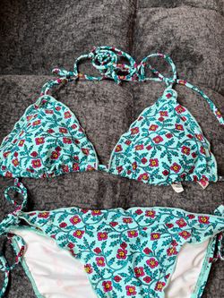 Med bikini new with tags