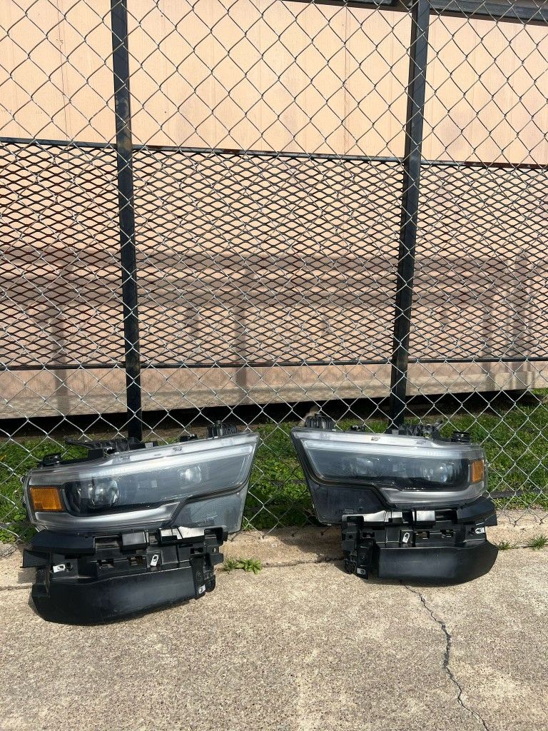 Faros Para Ram 1500