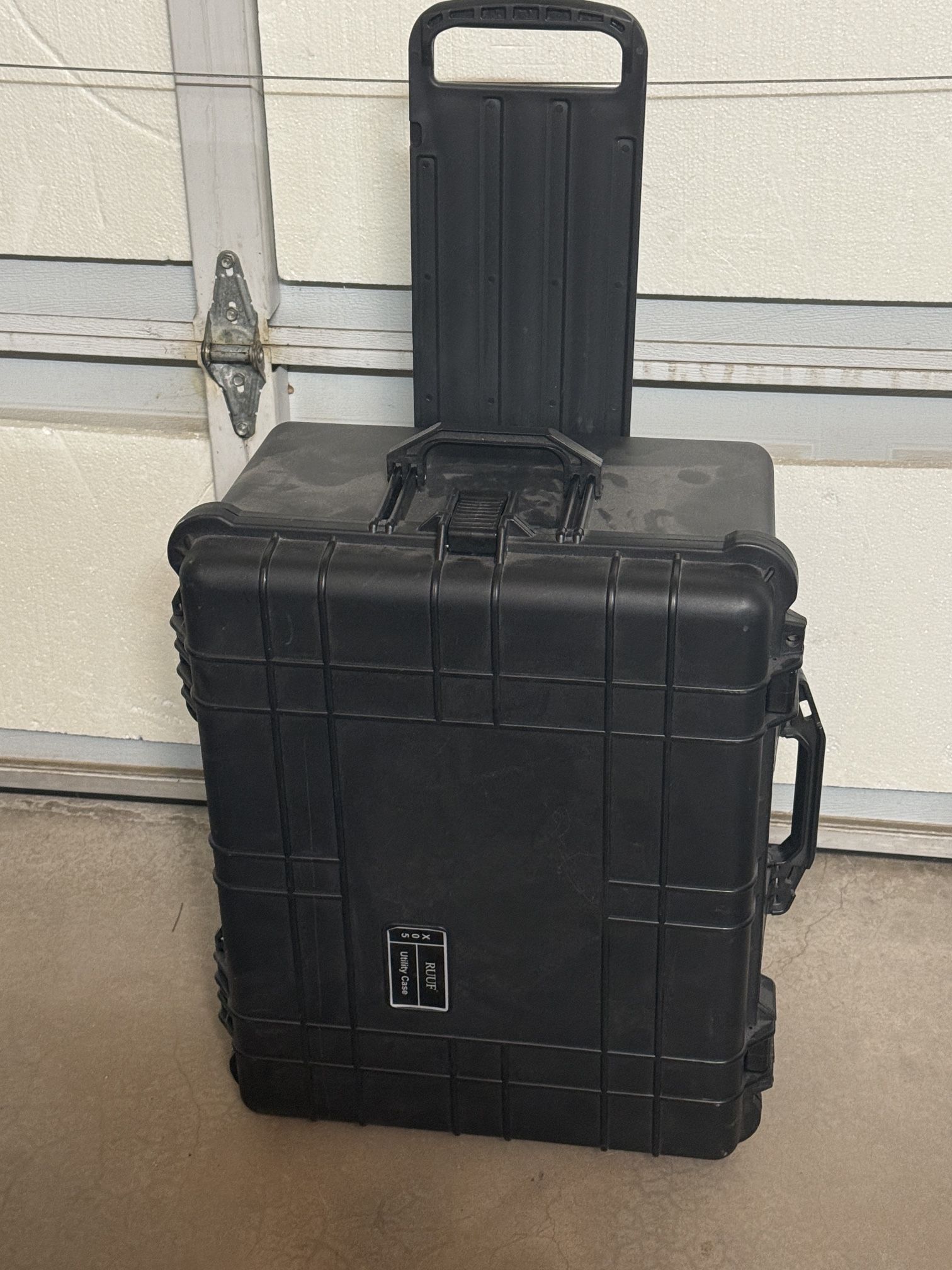Pelican Style Hard Case With Wheels