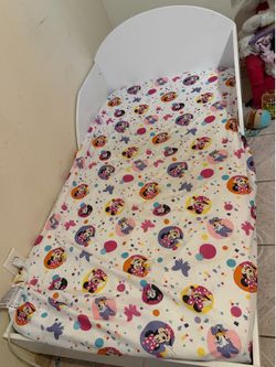 Toddler bed