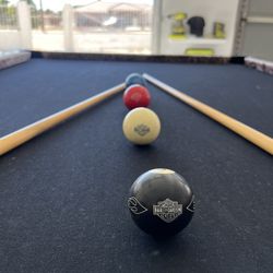 POOL TABLE & HARLEY DAVIDSON 🎱🎱🎱