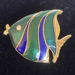 Enamel Blue, Gold Tone & Green Fish Brooch w/Crystal Eye & 2 Pairs of Earrings. 