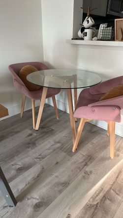 Cute Dining Table Set With Pink Chairs