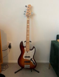 Sire Marcus Miller Jazz Bass 5 string Used