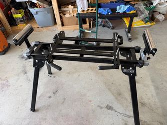 Universal table saw stand