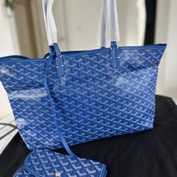 Tote With pouch