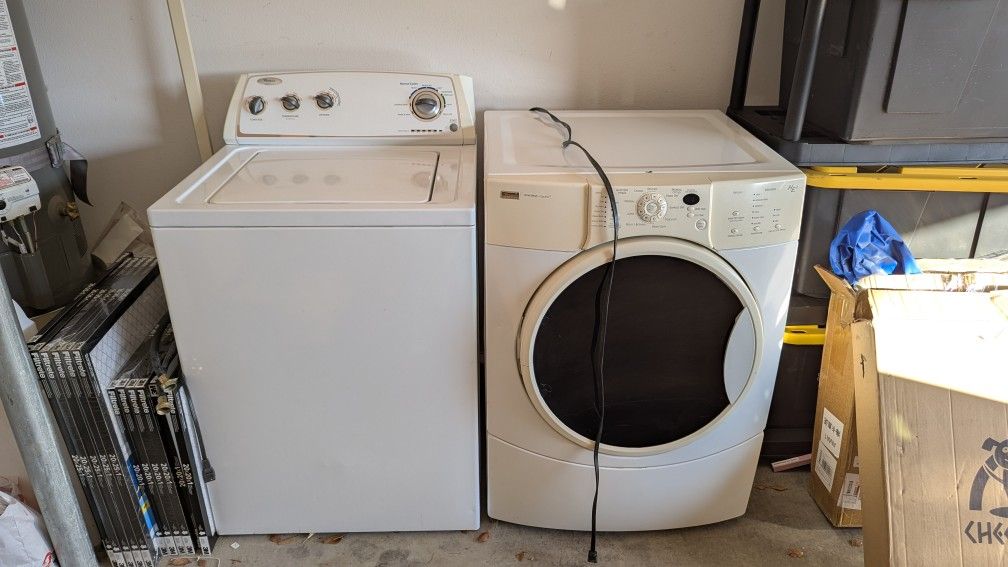 Whirlpool Washer & Kenmore Gas Dryer Combo