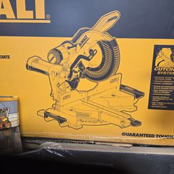 DeWalt 12" Sliding Double Bevel Compound Miter Sae With XP Technology, New, Financing Available 