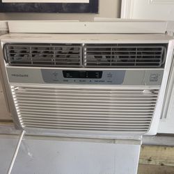 Fridgidaire Window Air Conditioner With Remote