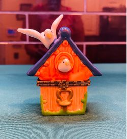 Beautiful hand painted hinged birdhouse trinket box with mamma bird outstretched wings on roof