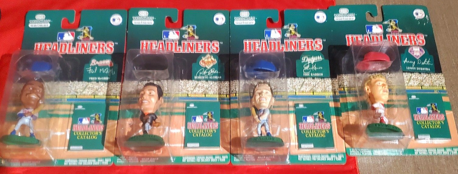 17 BASEBALL HEADLINER FIGURES