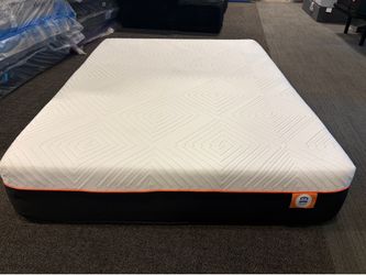 QUEEN BRIGHTMATTRESS MÉDIUM DISPLAY