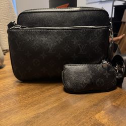 Louis Vuitton Trio Messenger Bag