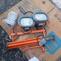 HDX twin shop light